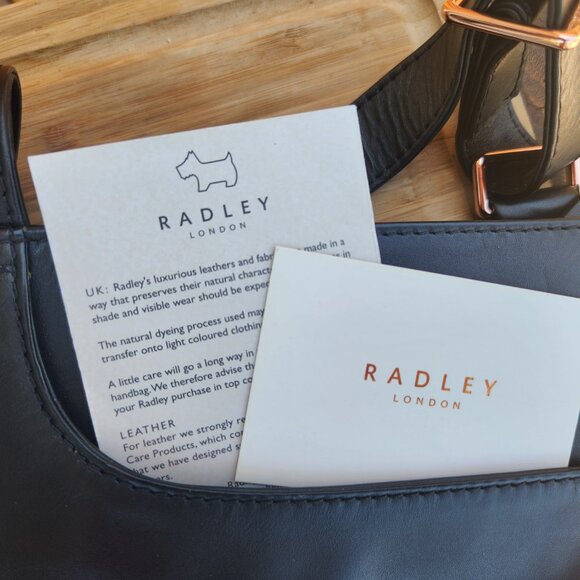 RADLEY LONDON EXPANDABLE ZIP TOP CROSSBODY - Picture 4 of 5